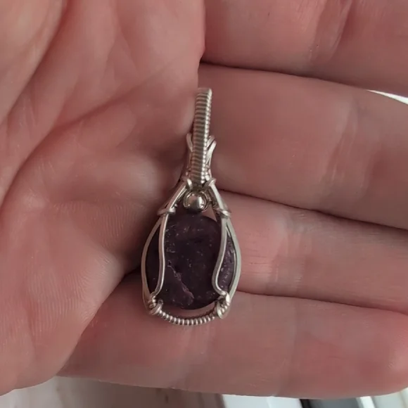 Star Ruby Silver Pendant - Picture 4 of 4